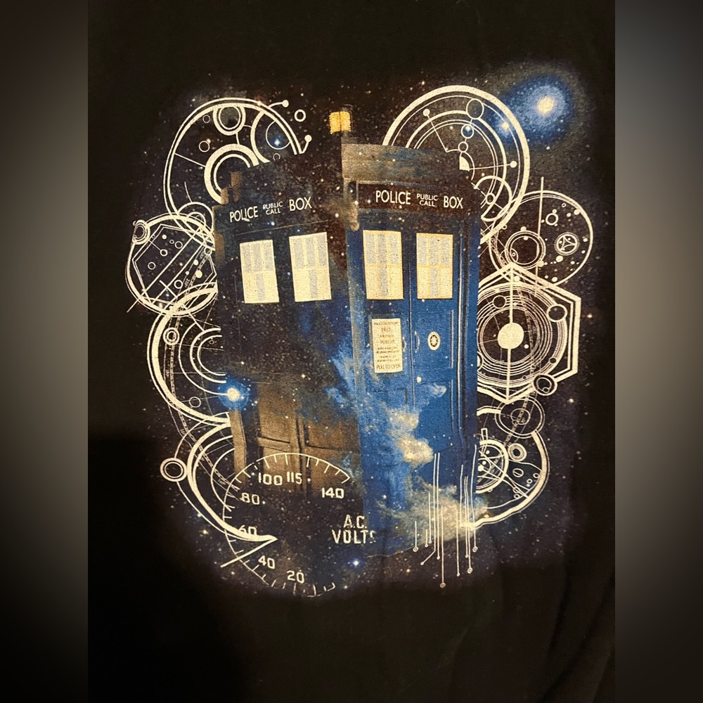 Ripple Junction Black Doctor Who Graphic Tee